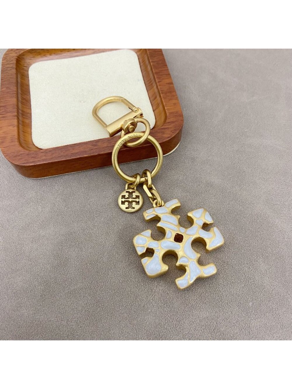 Brand new keychain/pendant - Picture 1 of 4